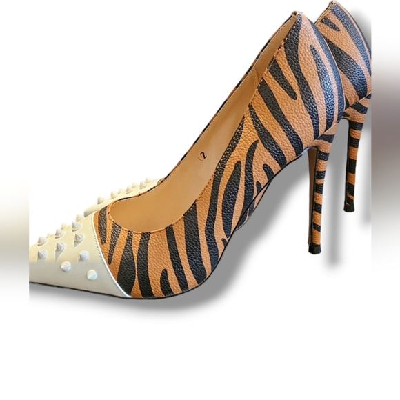 Animal print studded heels - Picture 5 of 9